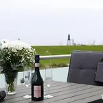 Penthouse De Stoeoer Apartmán