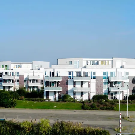 Penthouse De Stoeoer アパート