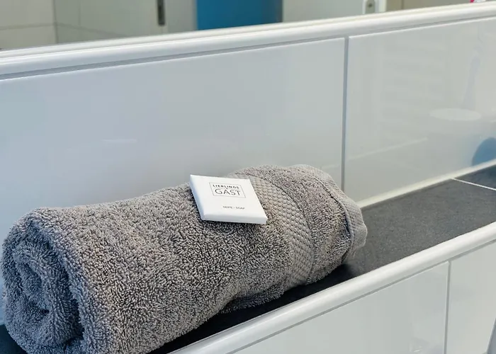 Penthouse De Stoeoer شقة *