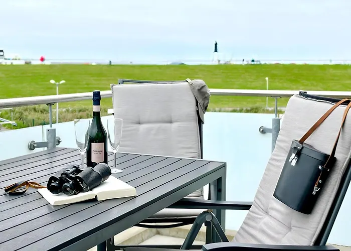 Penthouse De Stoeoer شقة *